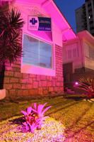 SIMESC "se pinta" de rosa em nome da prevenção