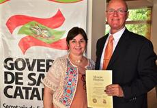 Diretor do SIMESC recebe homenagem em Florianópolis