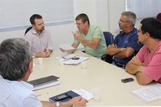 Desoneração da gratificação da ESF pautou reunião do SIMESC com secretário de Saúde