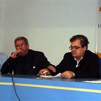 Blumenau: residentes e acadêmicos reunidos em Fórum organizado pelo SIMESC