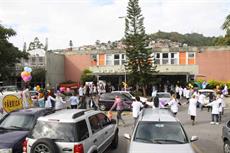 Abraço à Saúde: servidores protestam por falta de recursos humanos