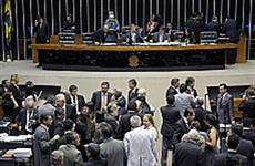 Câmara aprova MP 568 e mantém carga horária de 20h para médicos