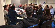 Obstetras e pediatras discutem parto seguro em reunião com SIMESC