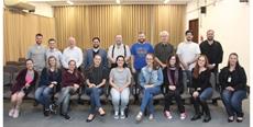Formandos da FURB participam de reunião com SIMESC