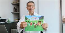 Pediatra filiado ao SIMESC publica livro com orientações para pais e filhos