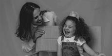 Mães: exposição gratuita de fotografias abre dia 28 de abril no Rio Tavares, em Florianópolis