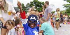 Bye Bye Férias: Bailinho de Fantasia gratuito anima o sábado, dia 30, em Florianópolis