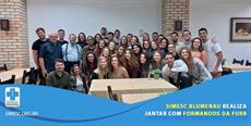 SIMESC Blumenau realiza jantar com formandos da FURB