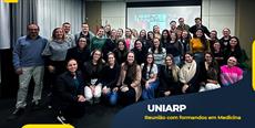 SIMESC Caçador realiza reunião com formandos da UNIARP