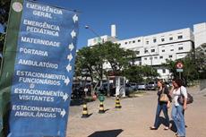 Médicos tentam contornar situação de atendimento na maternidade do hospital Regional