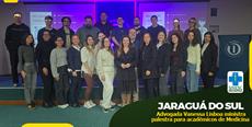 Jaraguá do Sul: Advogada Vanessa Lisboa ministra palestra para acadêmicos de .....